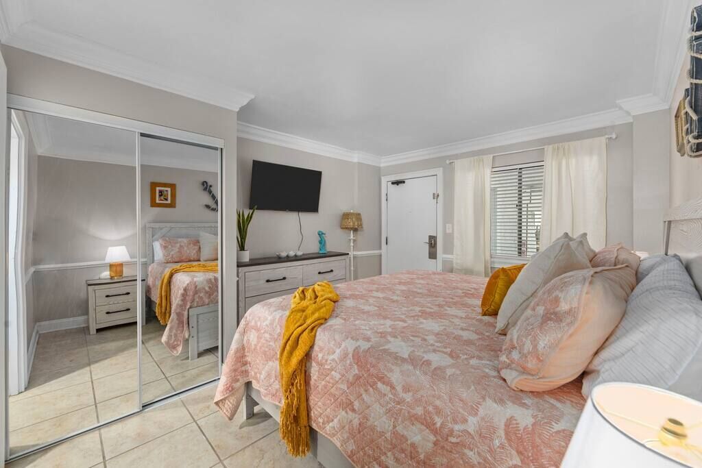 Renovated Condo with Gorgeous Ocean Views