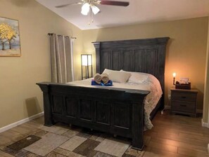 4 bedrooms, iron/ironing board, travel crib, free WiFi