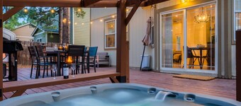 Peaks &Pines--Hot Tub, Nearby Trails, National Forest and Park