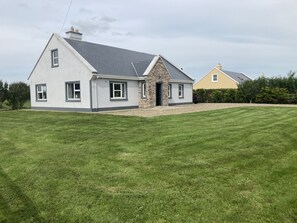 Exterior - Beautiful 4 Bedroom House in West Clare (Burane Lower)