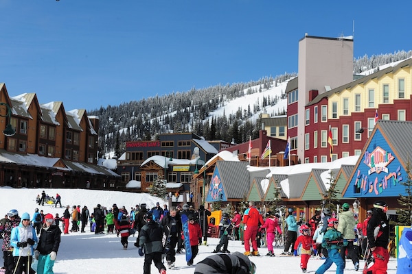 The Whitefoot Lodge in the centre of Big White Ski Resort