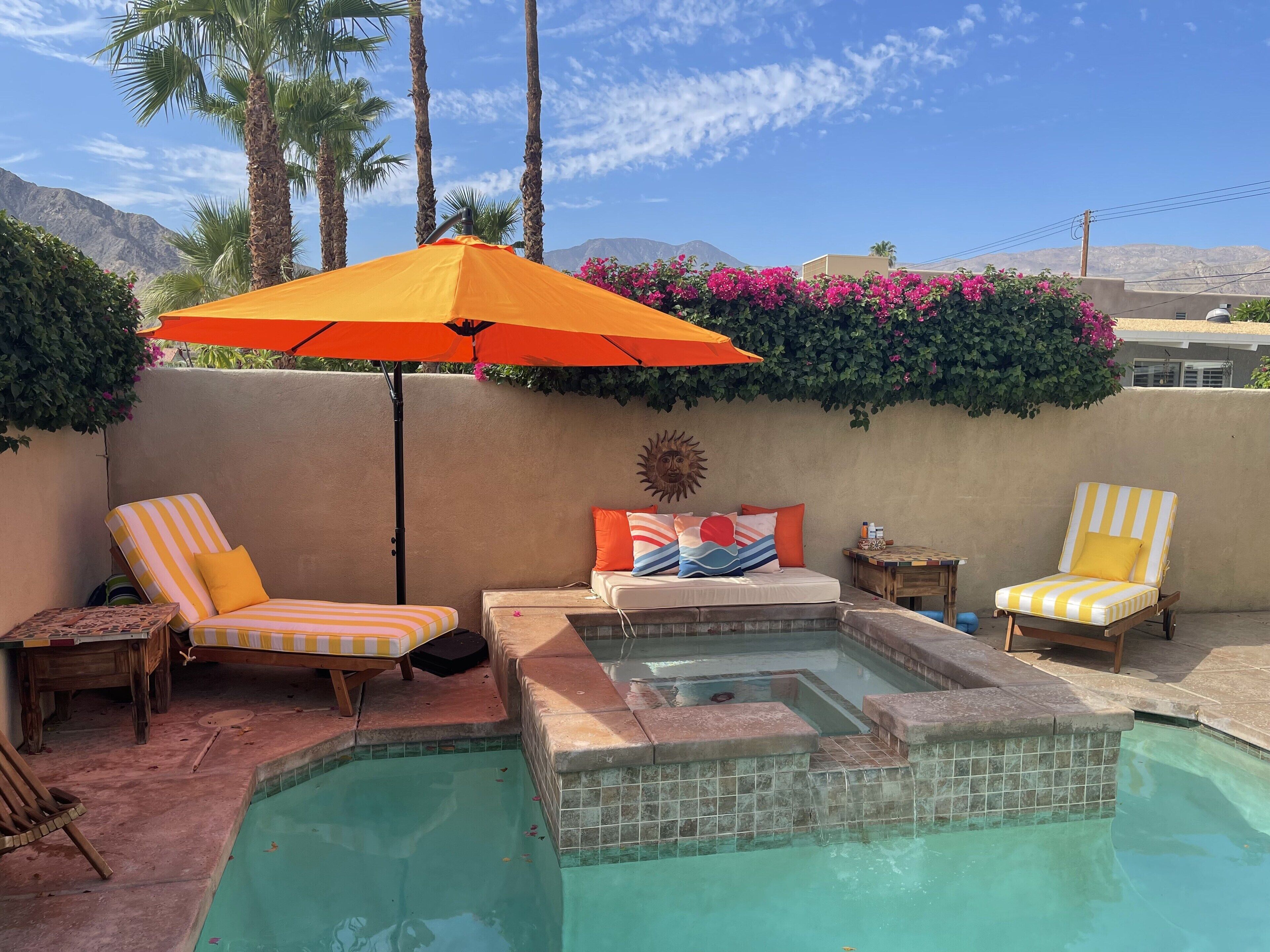 Contemporary Santa Fe home with private pool