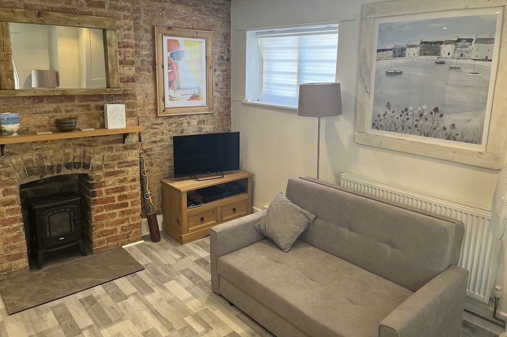 Apartment near the beach with private parking and pet friendly