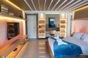 5 Schlafzimmer, Schreibtisch, Bügeleisen/Bügelbrett, Reisekinderbett