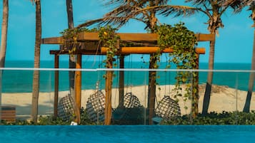 Liegestühle, Strandtücher