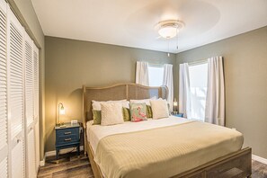 3 chambres, lit parapluie, Wi-Fi gratuit, draps fournis