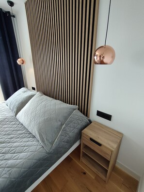 3 bedrooms, iron/ironing board, travel cot, free WiFi