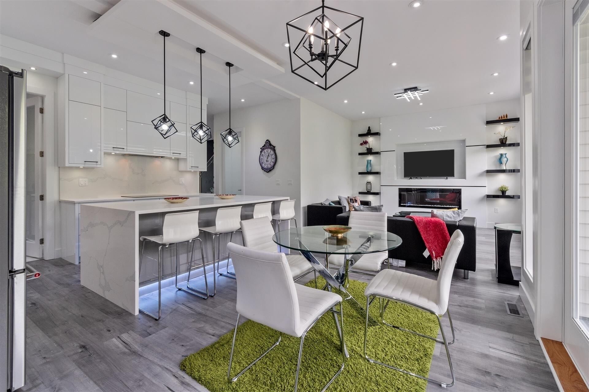 🍁Brand new, cheerful, exquisite 4 BR house,fast wifi,parking🏆