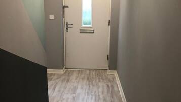 Apartment | 2 bedrooms, iron/ironing board, free WiFi, bed sheets