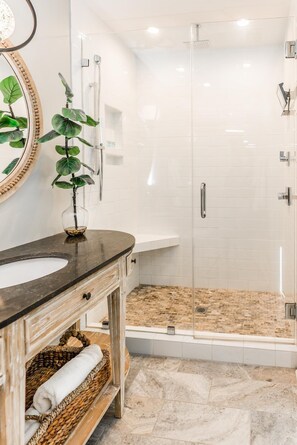 Shower, hair dryer - 10B Mariners Walk, Wild Dunes (Isle Of Palms)