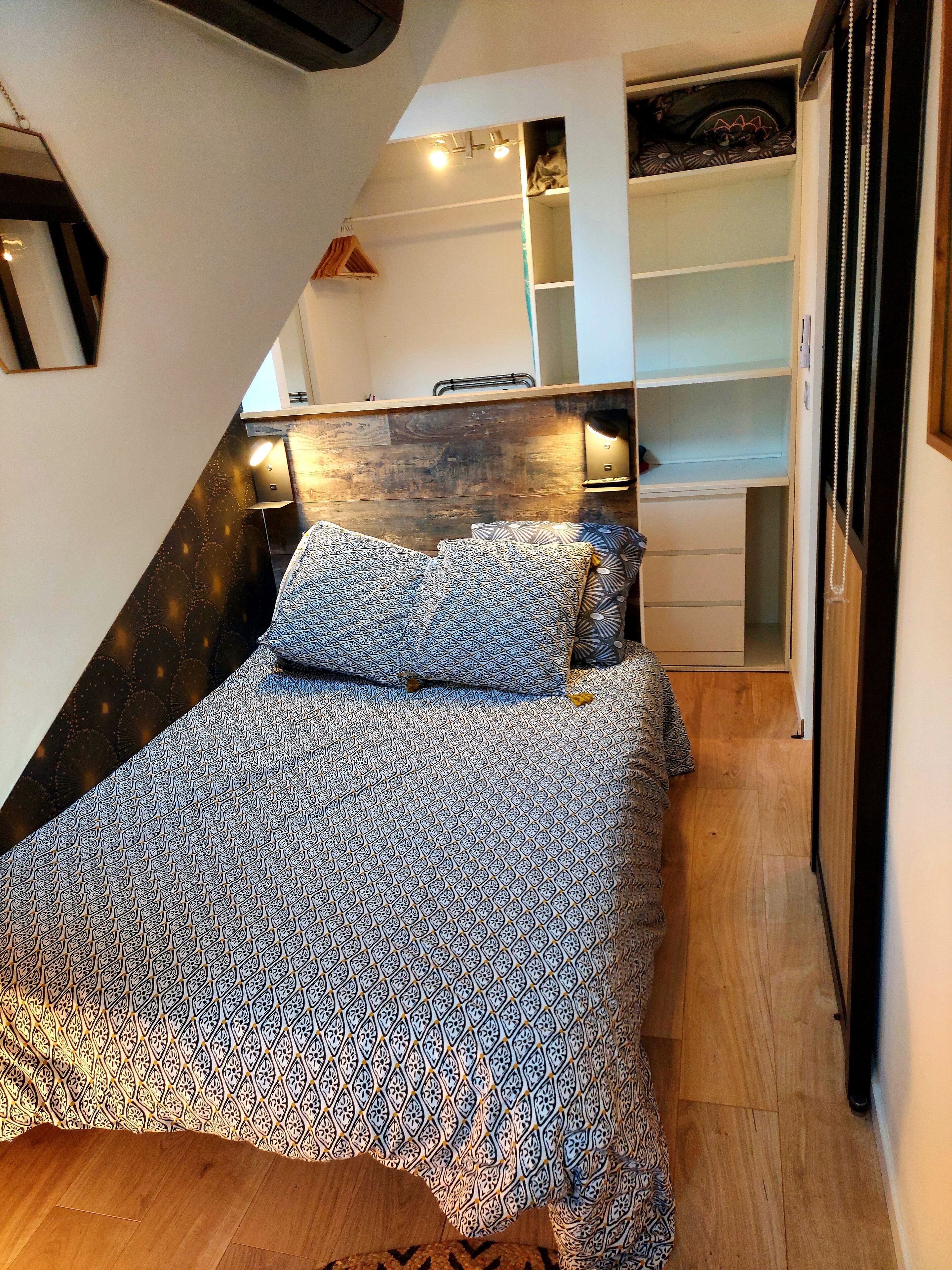 💢 Castle view 💢Hyper Center 💢 WIFI 💢 Renovated💢AIR CONDITIONING / AC 