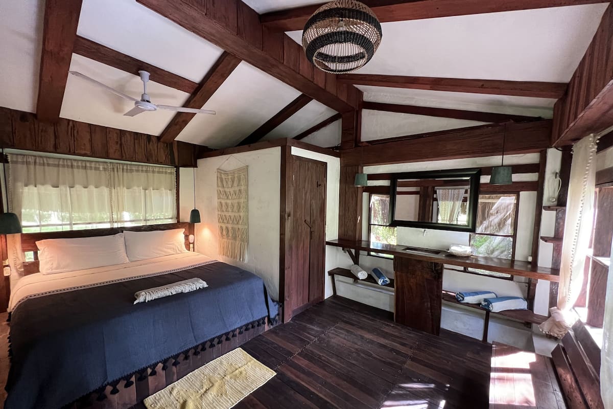 Individually decorated, blackout curtains, free WiFi, bed sheets