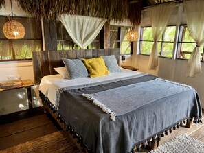 Superior Double Room, 1 King Bed, Partial Lake View, Lakeside | Individually decorated, blackout drapes, free WiFi, bed sheets