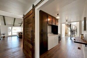 Interior - Rustic Modern Retreat W/Pool And Game Room (Yuba City)