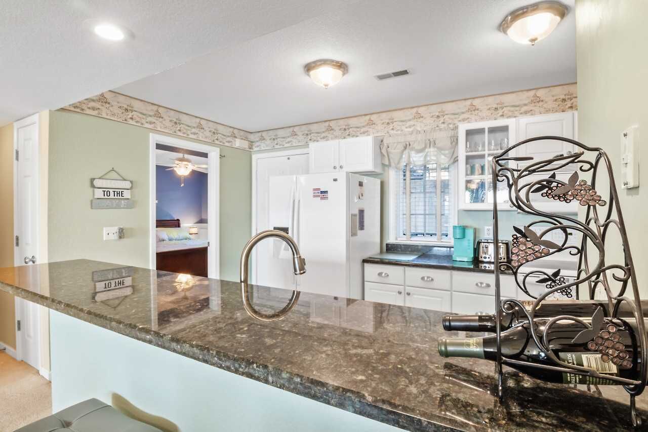 Incredible Lake View! Harbour Towne Condo - 2 Bedroom - Inquire for Boat Slip