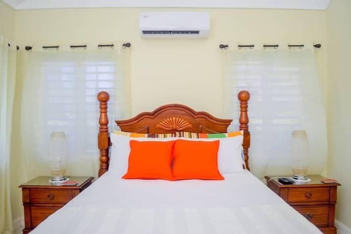In-room safe, iron/ironing board, free WiFi, individually decorated