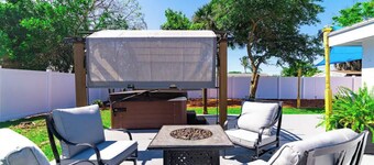 3B/2BA, oasis backyard/Hot tub, quiet neighborhood, ready for snowbirds too!