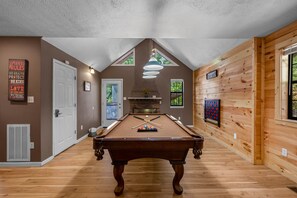 Spielezimmer