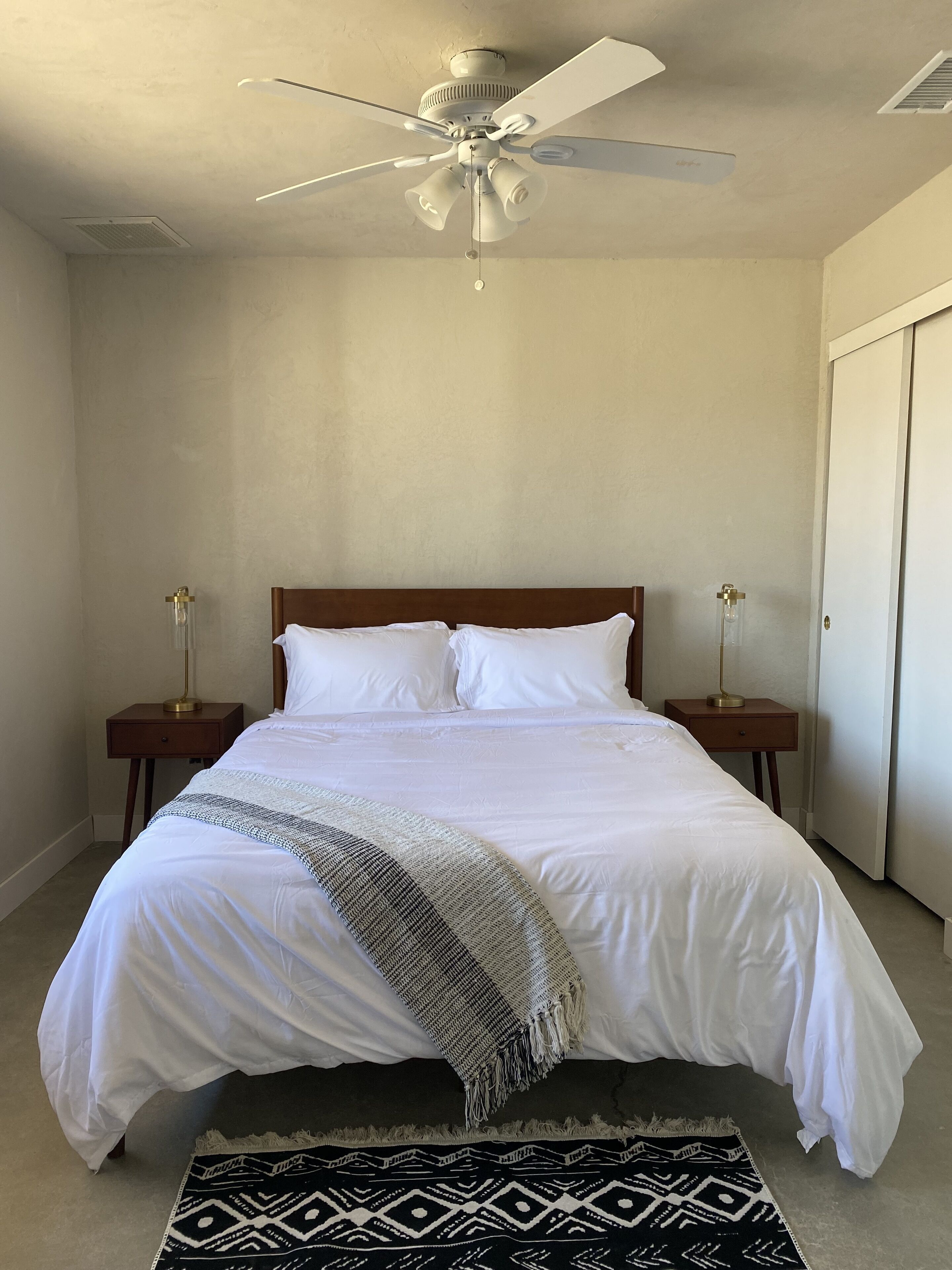 Panoramic Views • Quiet Desert Retreat •Pet Friendly •Central AC• Fire Pit • BBQ