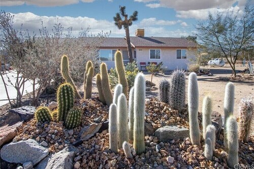 Panoramic Views • Quiet Desert Retreat •Pet Friendly •Hiking • Fire Pit • BBQ