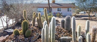 Panoramic Views • Quiet Desert Retreat •Pet Friendly •Hiking • Fire Pit • BBQ