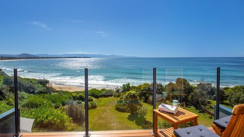 Eclipse - Absolute Beachfront with Stunning Views