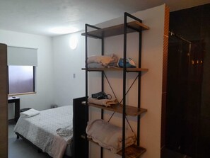 4 bedrooms, desk, iron/ironing board, free WiFi