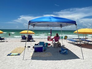 Camastros y toallas de playa 