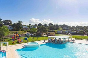Pool - Modern, Secluded Property With an Infinity Pool and Extremely fast wifi (Sosúa)