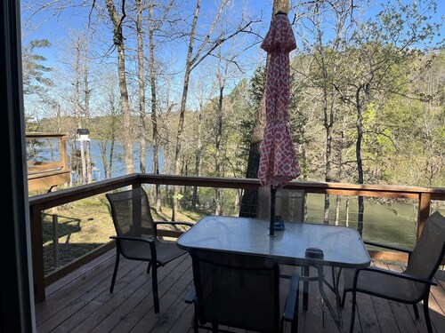 Cabin #1 Our Nest on the Lake