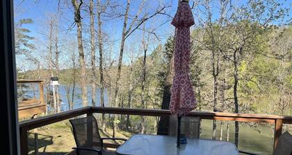 Boutique Woodland Cabin Retreat at Hamilton Cove