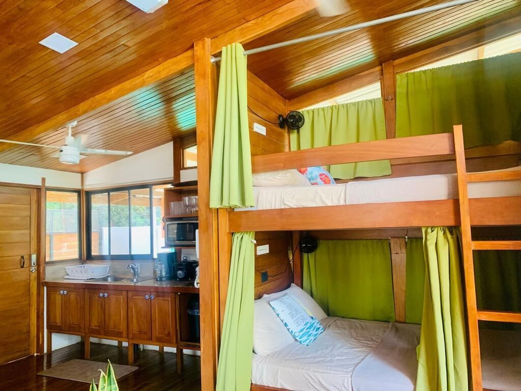 BEAUTIFUL HOUSE WITH PRIVATE POOL- 5 min walking from the beach