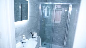 Apartment | Bathroom