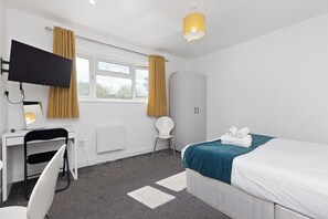2 bedrooms, iron/ironing board, free WiFi, bed sheets - Apartment - Sleeps 5 & Free Parking (Harrow)