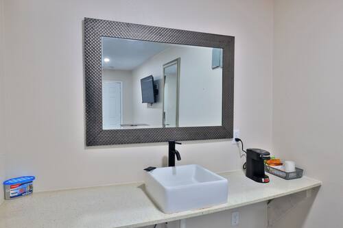 Articles de toilette (gratuits), serviettes fournies