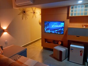 Apartamento luxo, 1 cama de casal, vista para o oceano | 1 quarto, roupas de cama antialérgicas, frigobar, cofres nos quartos