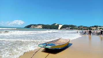 靠近海滩、白沙、免费海滩班车、20 间海滩酒吧