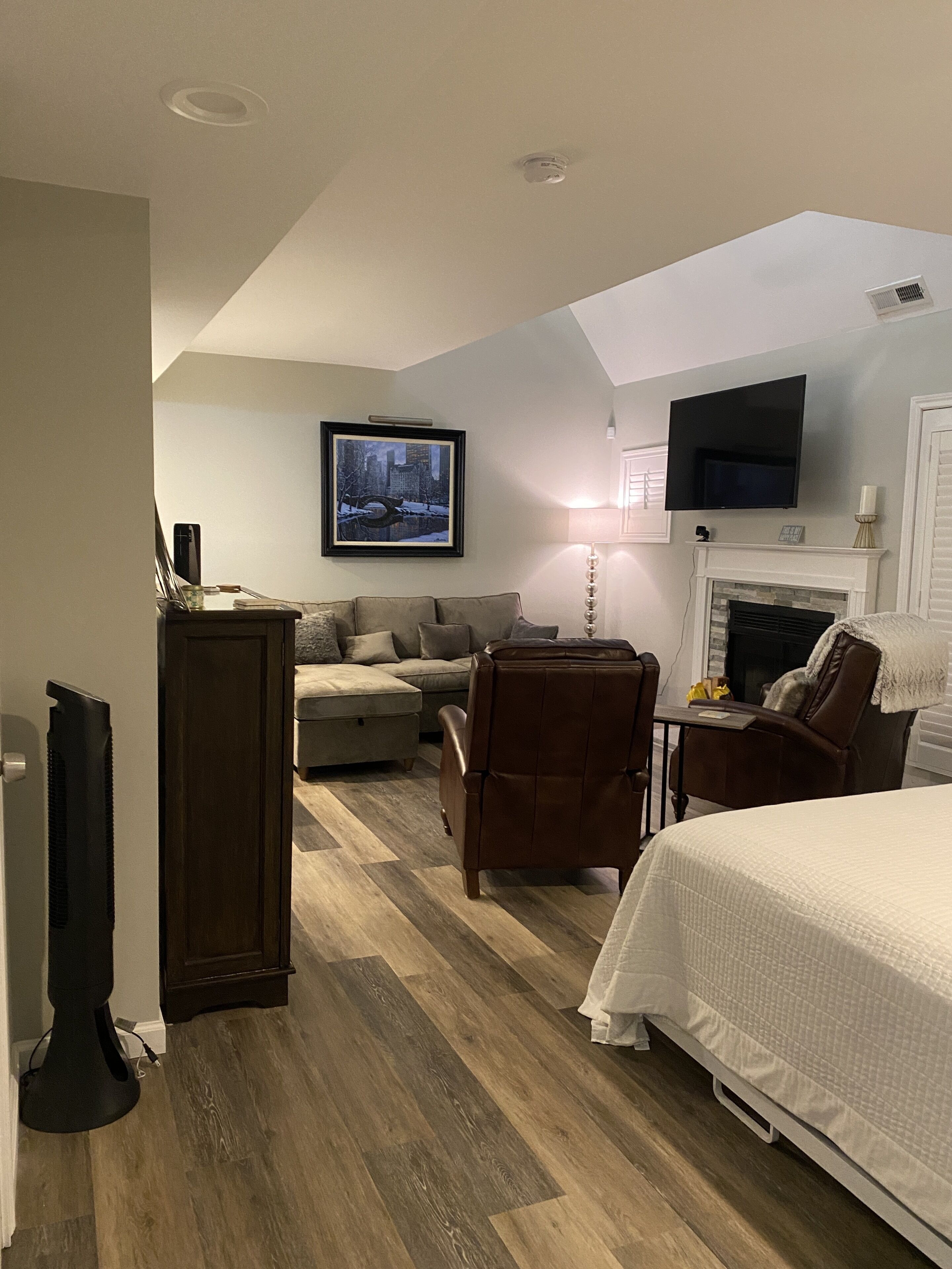 2 bed suite-type Norwich villa - spa & Mohegan Sun