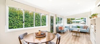 Convenient 3/bedroom Guest House in Adamstown