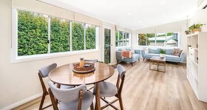 Convenient 3/bedroom Guest House in Adamstown