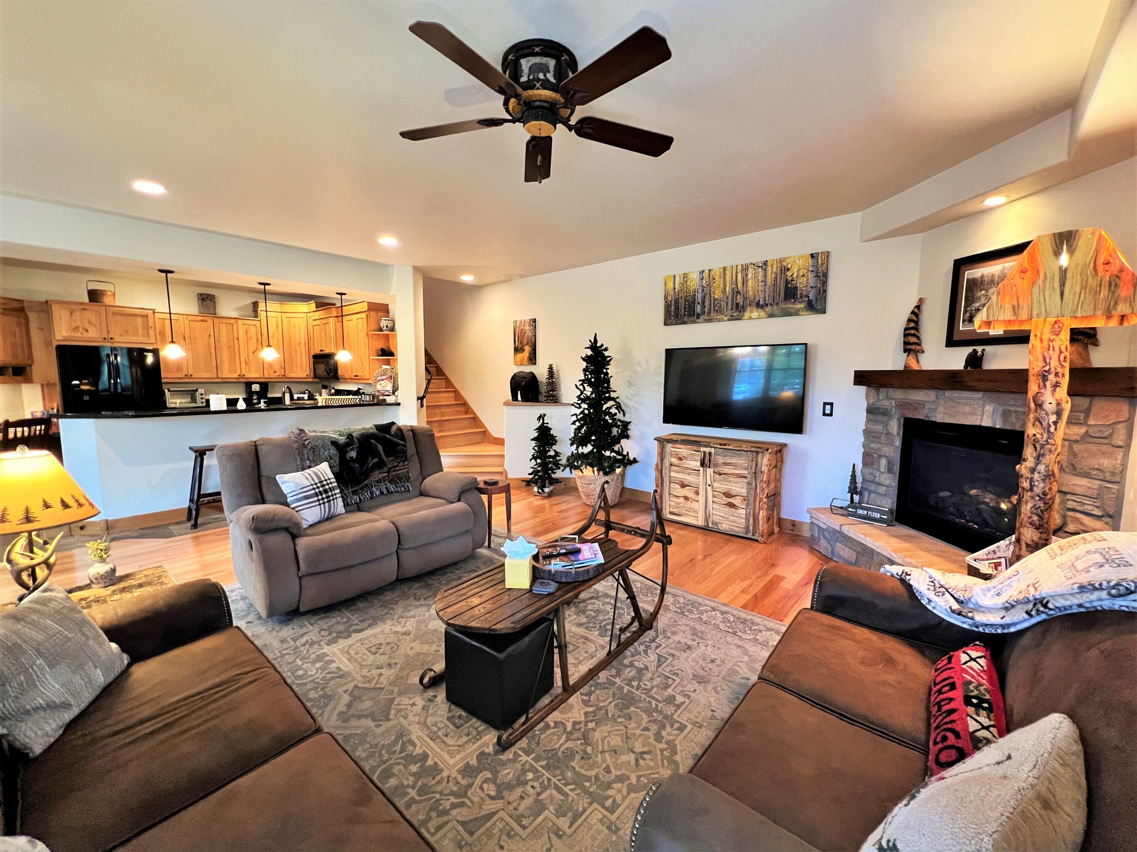 Gorgeous End Unit Townhome across from Slopes at Purgatory