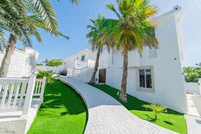 Le Bleu Bed and Breakfast