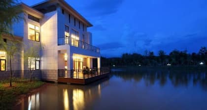 Longhushan Daoyuan Villa