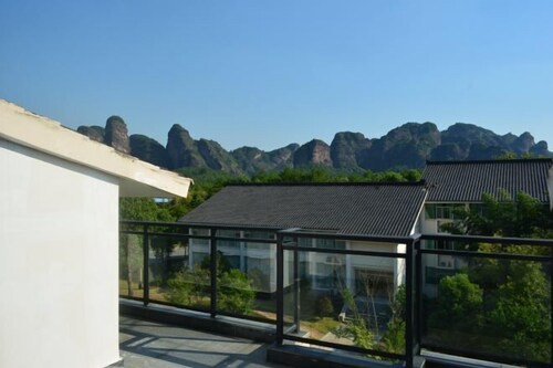 Longhushan Daoyuan Villa