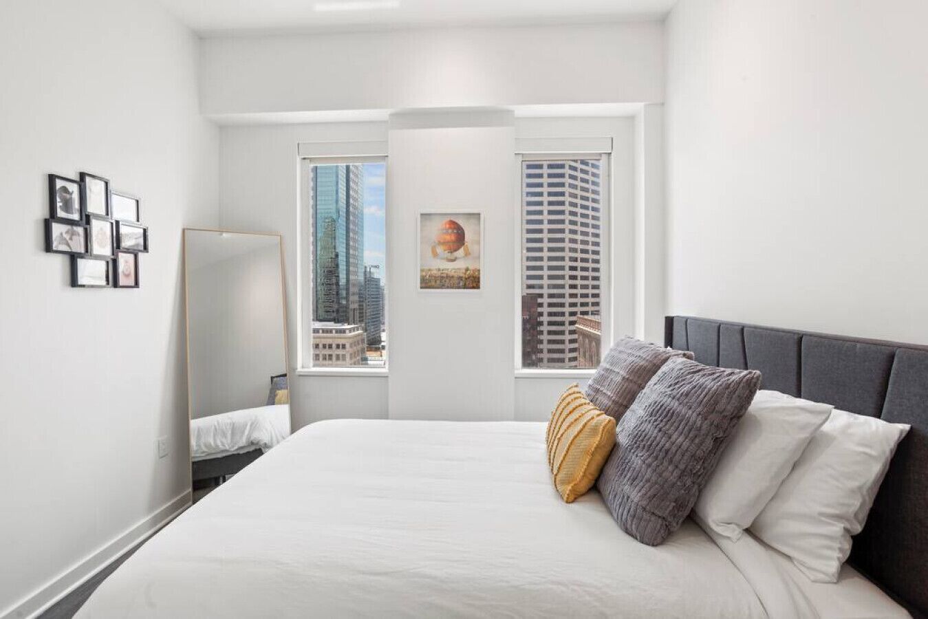 2 bedrooms, desk, iron/ironing board, WiFi