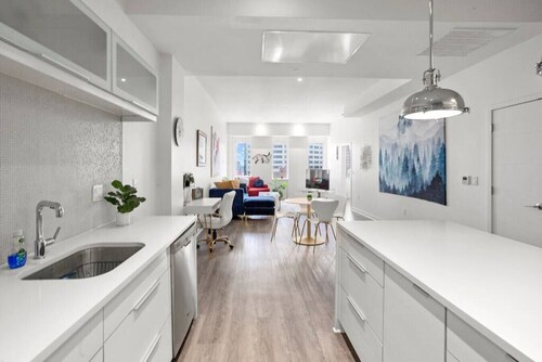 ☆Location Location☆            Luxury 2 bed