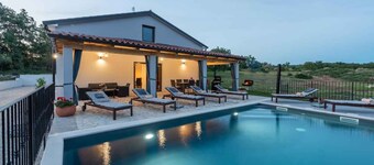 Holiday home With a large garden pool