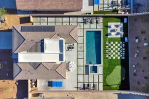 Piscine extérieure, piscine chauffée
