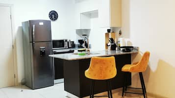 Microwave, oven, stovetop, coffee/tea maker