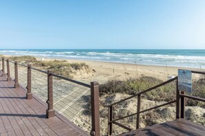 Beach nearby - Spectacular Ocean View Condo in Beachfront Resort (South Padre Island)